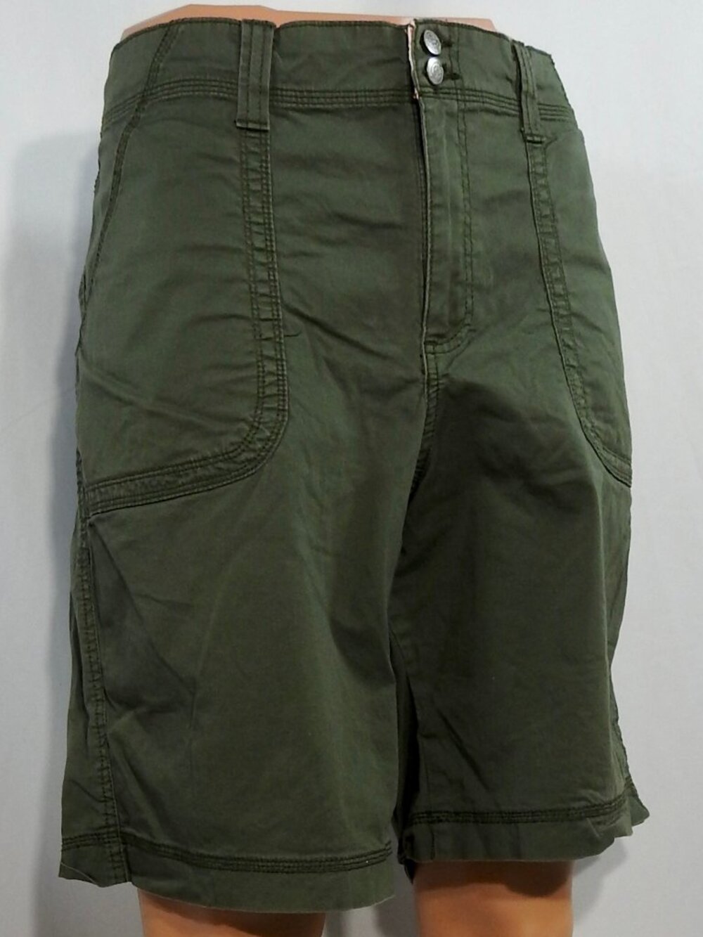 Lee Sz 18 Natural Fit Just Below the Waist Green Shorts Bermuda Womens